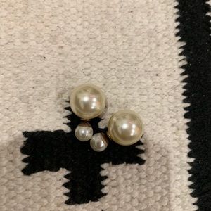 Jewelry - Double pearl stud earrings Jewelry - Double pearl stud earrings